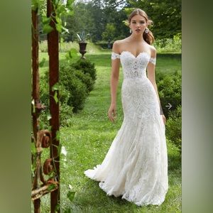 Mori Lee Paradisa Wedding Dress [PRICED TO SELL!]
